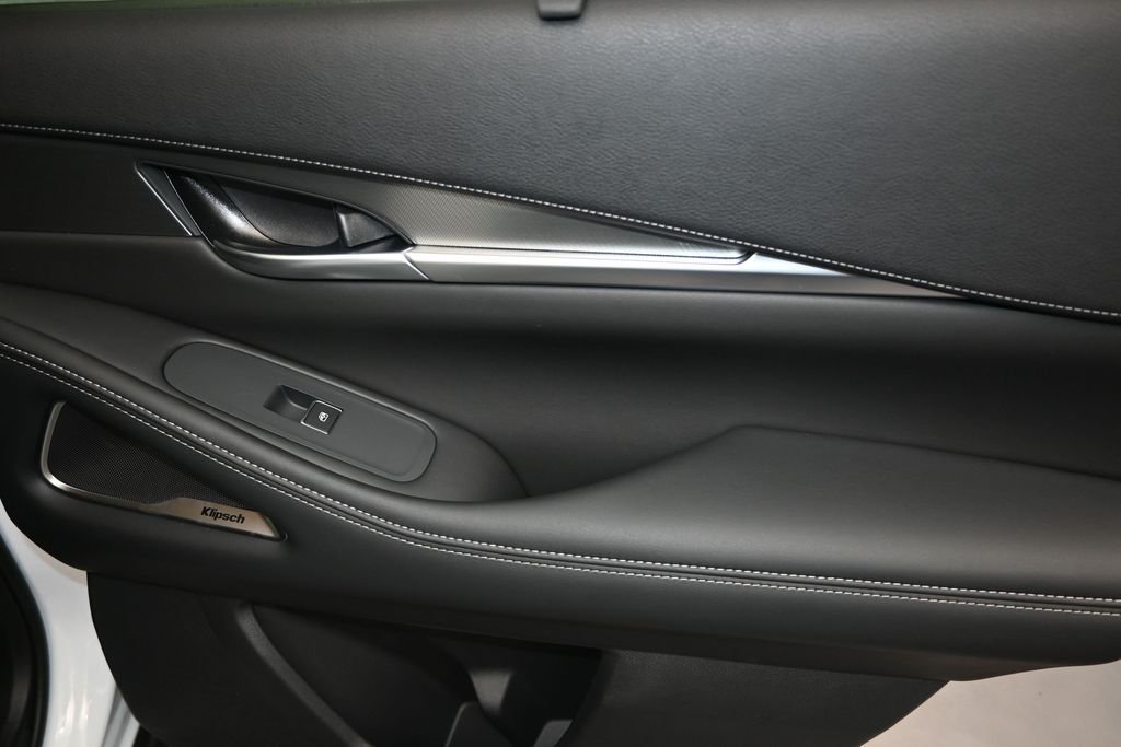 New 2026 RADIANT WHITE INFINITI Luxe FWD image 21
