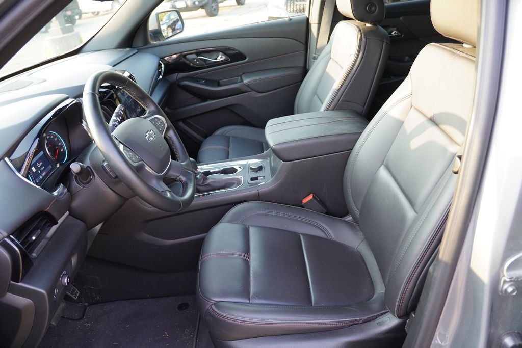 Used 2023 Sterling Gray Metallic Chevrolet RS image 4