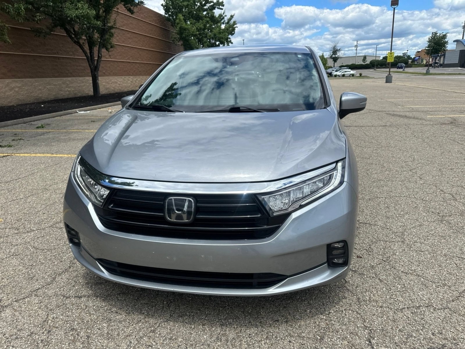 Used 2021 Lunar Silver Metallic Honda EX image 11