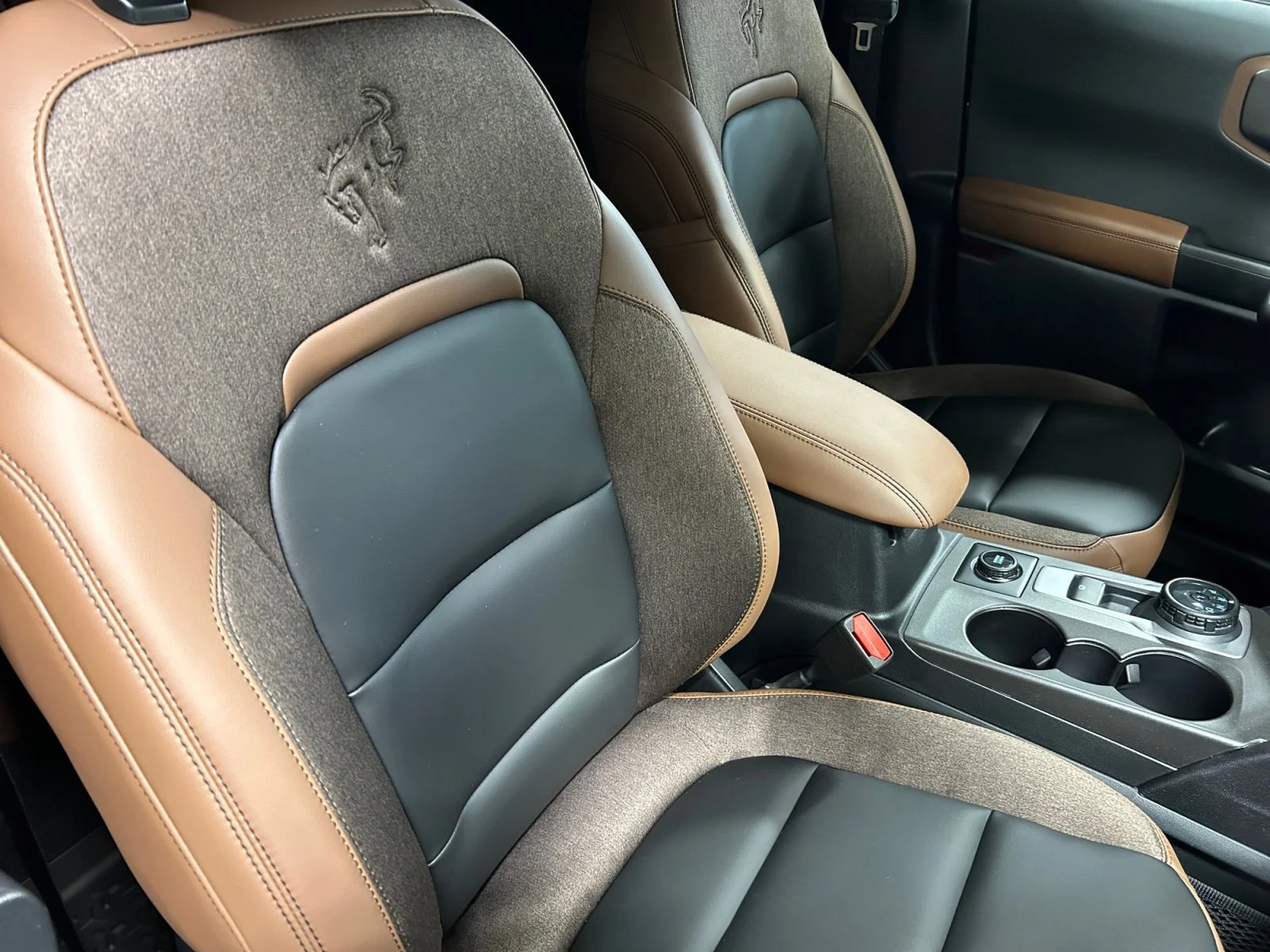 New 2026 Carbonized Grey Metallic Ford Outer Banks image 11