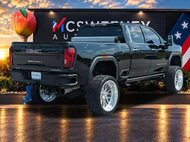 Used 2021 Onyx Black GMC Denali image 5