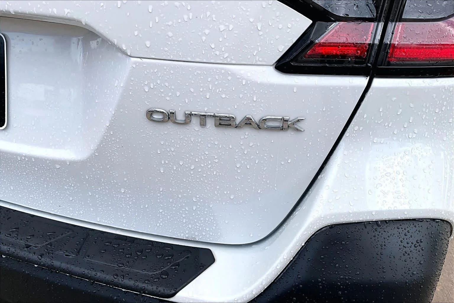 Used 2020 Crystal White Pearl Subaru Premium image 8