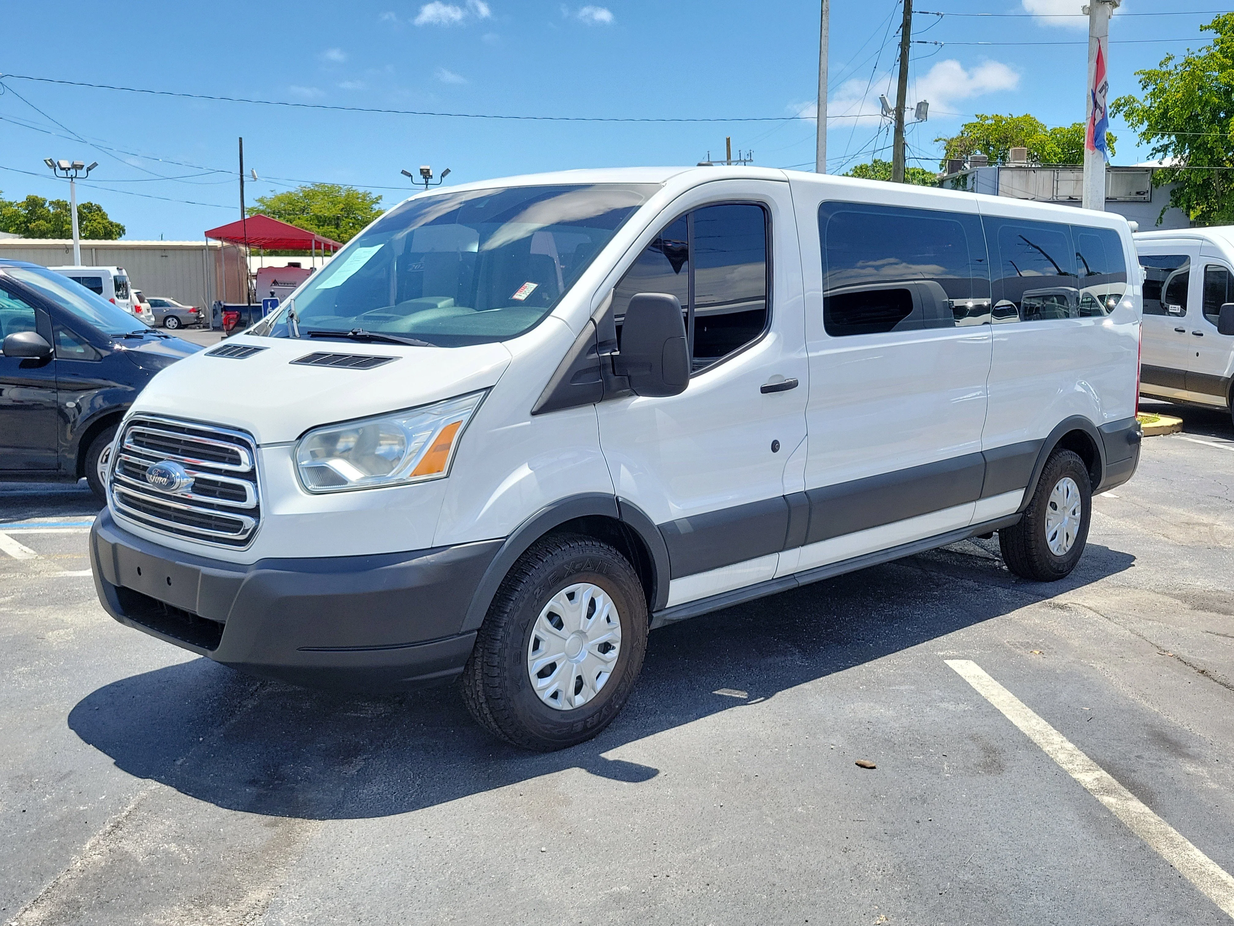 2016 Ford Transit 350 XL Wagon Low Roof 60/40 Pass. 148 WB's photo