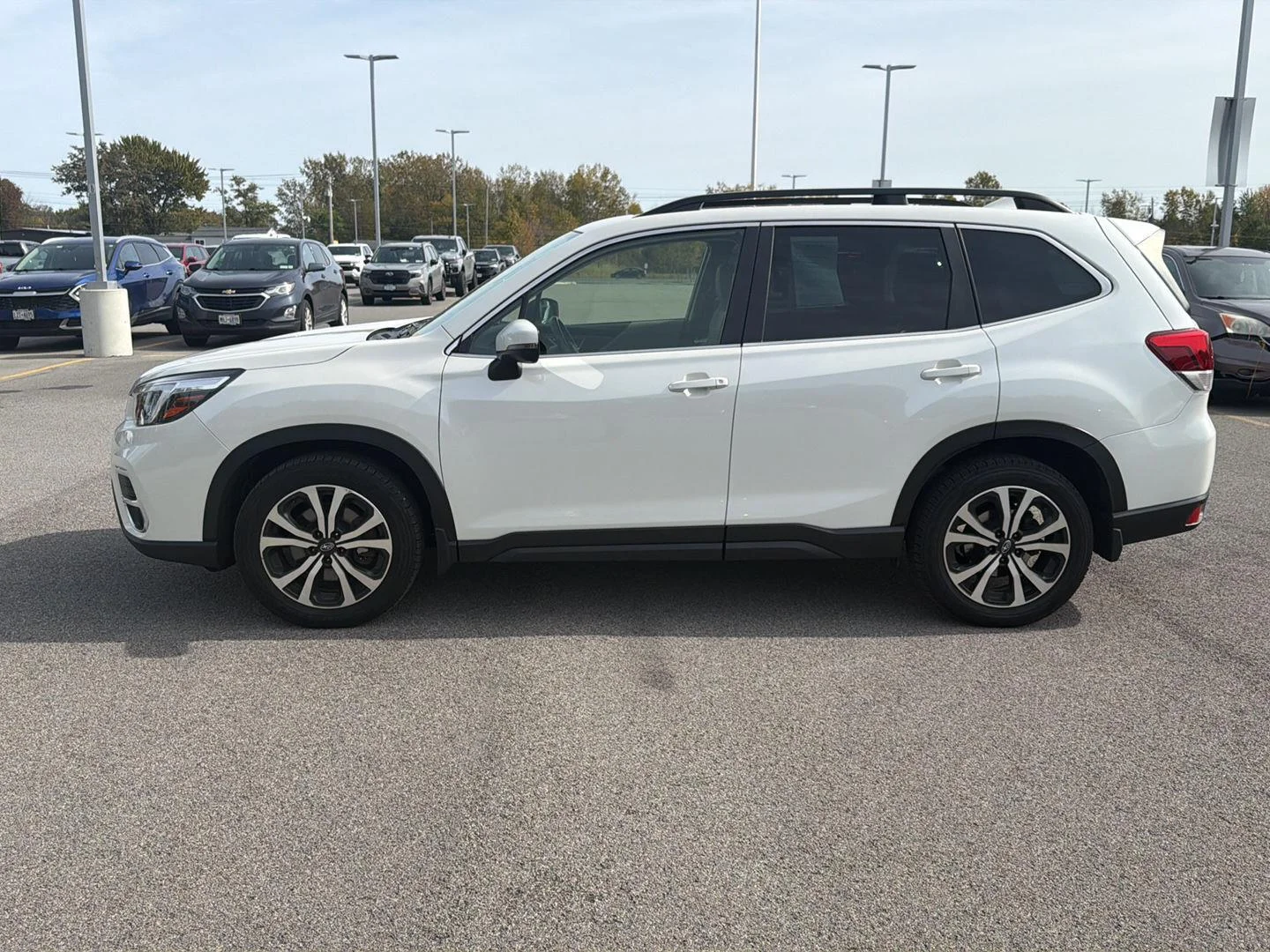 Used 2021 Crystal White Pearl Subaru Limited image 6