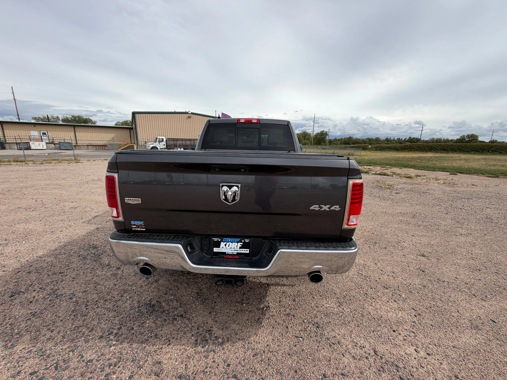 Used 2016 Granite Crystal Metallic Clearcoat Ram Laramie image 6