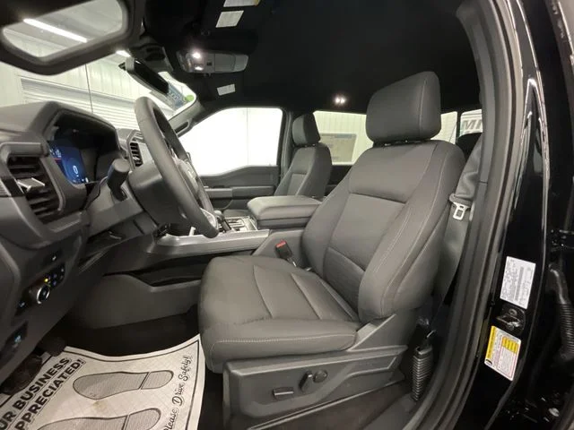 New 2026 Agate Black Metallic Ford XLT image 11