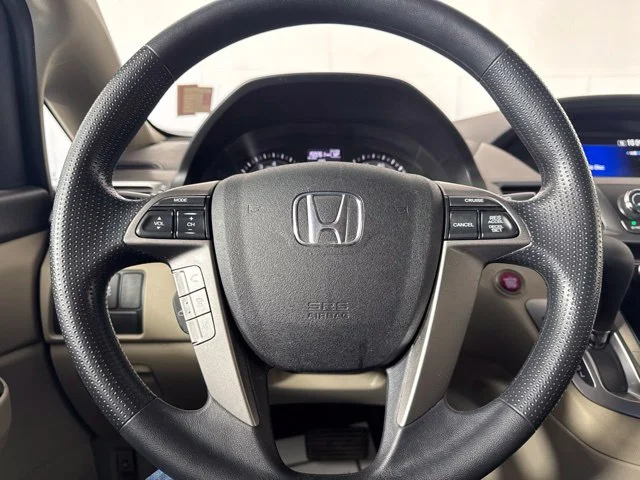 Used 2016 White Honda SE image 20