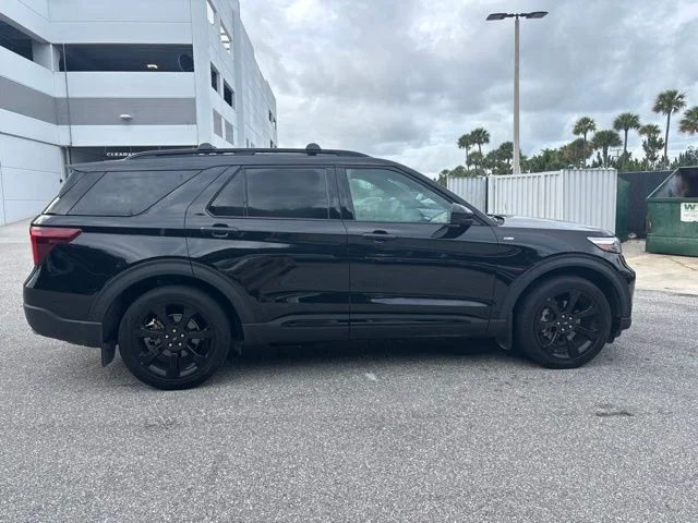 Certified Used 2023 Agate Black Metallic Ford ST-Line image 27