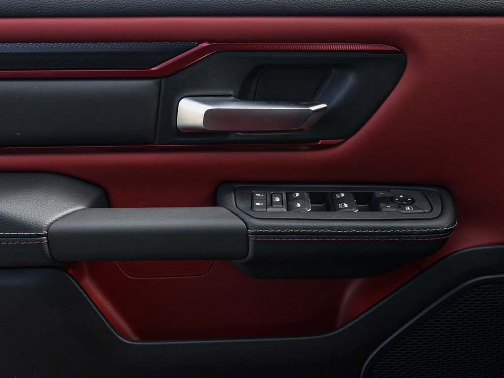 New 2026 Diamond Black Crystal Pearl-Coat Exterior Paint RAM Rebel image 22