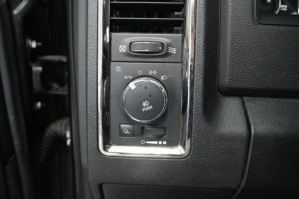 Used 2016 Black Ram Sport image 24