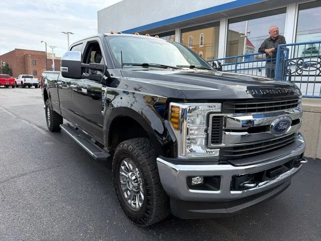 Used 2019 Black Ford XLT image 2