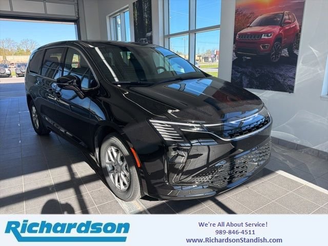 2027 Chrysler Pacifica Select's photo