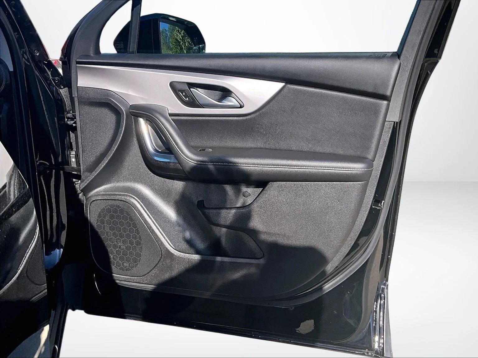 Used 2025 Black Chevrolet LT image 23