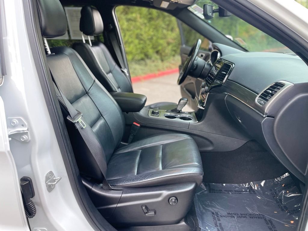 Used 2021 Bright White Clearcoat Jeep Limited image 21