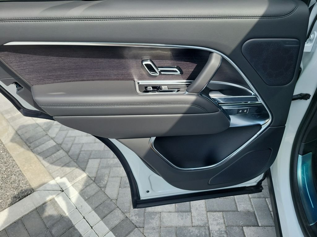 New 2026 Fuji White Land Rover SE image 22