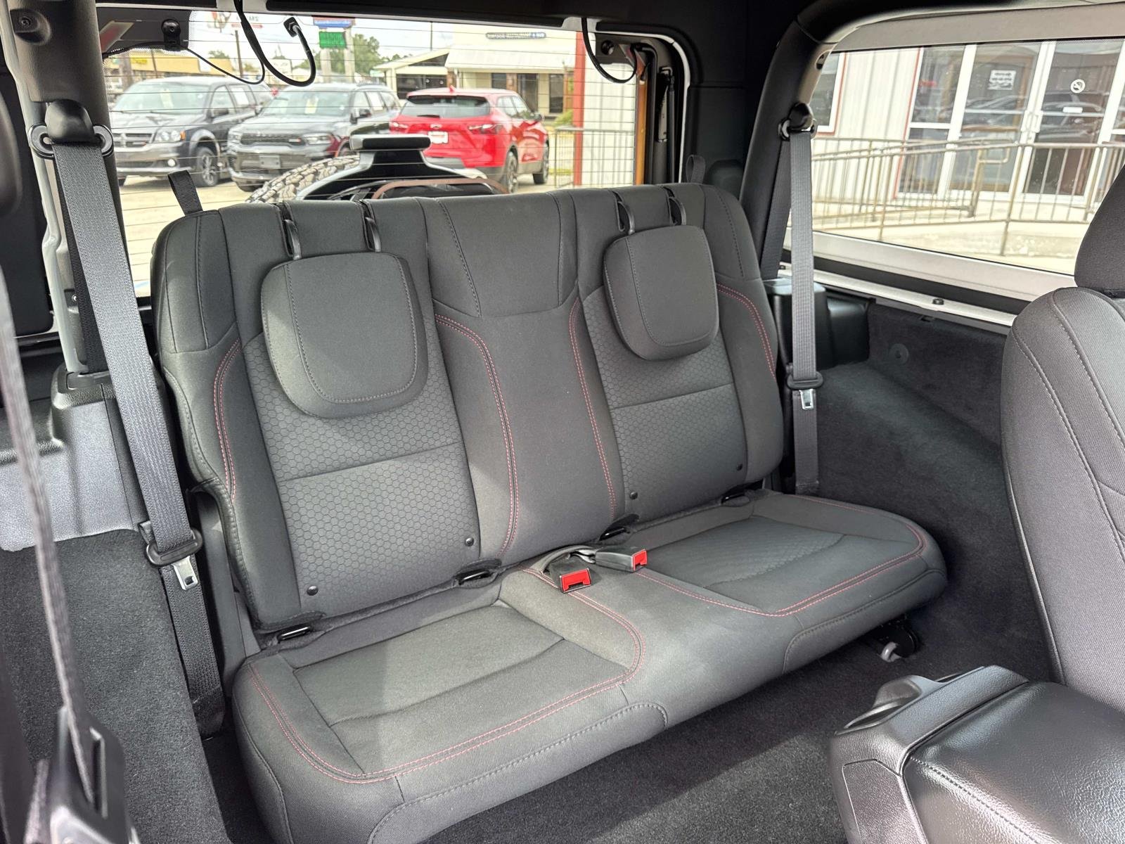 Used 2021 Granite Crystal Metallic Clearcoat Jeep Rubicon image 9