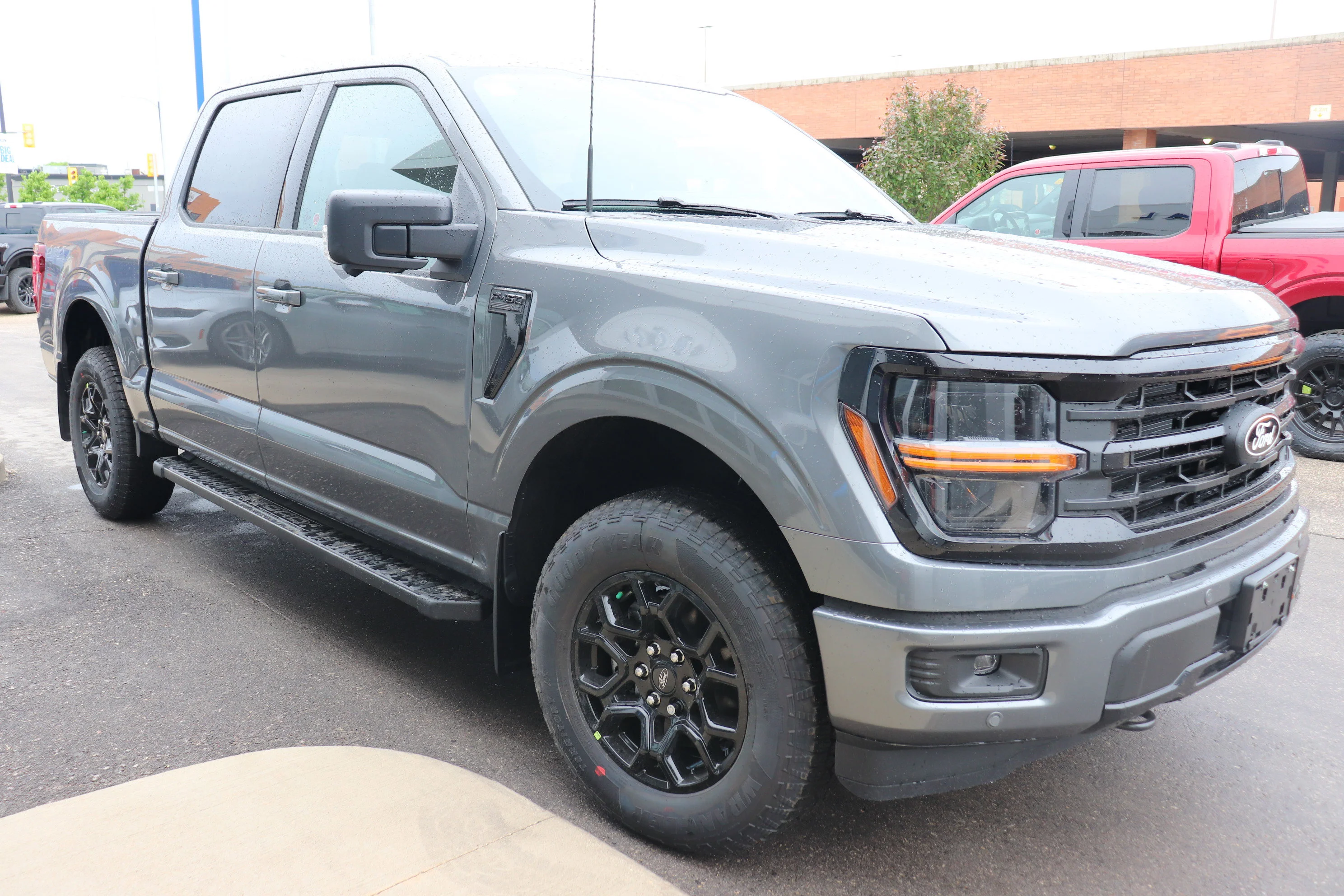 New 2026 CARBONIZED GREY METALLIC Ford XLT image 5