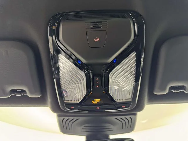 Used 2024 Black BMW xDrive30i image 26