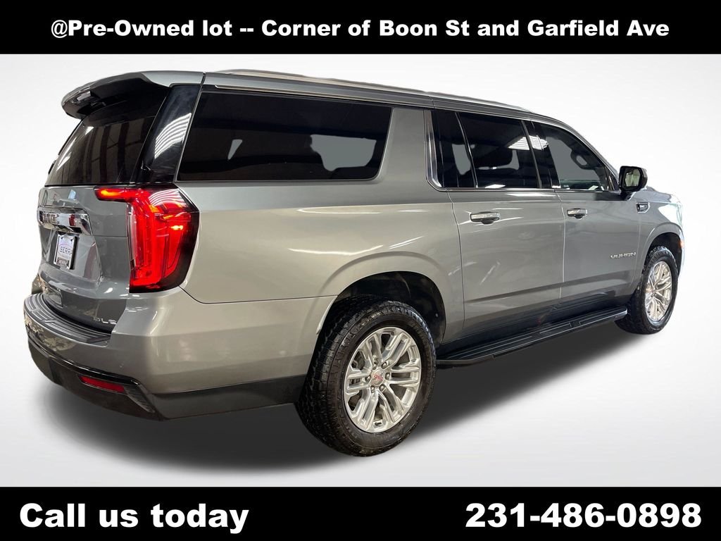Used 2023  GMC SLE image 5