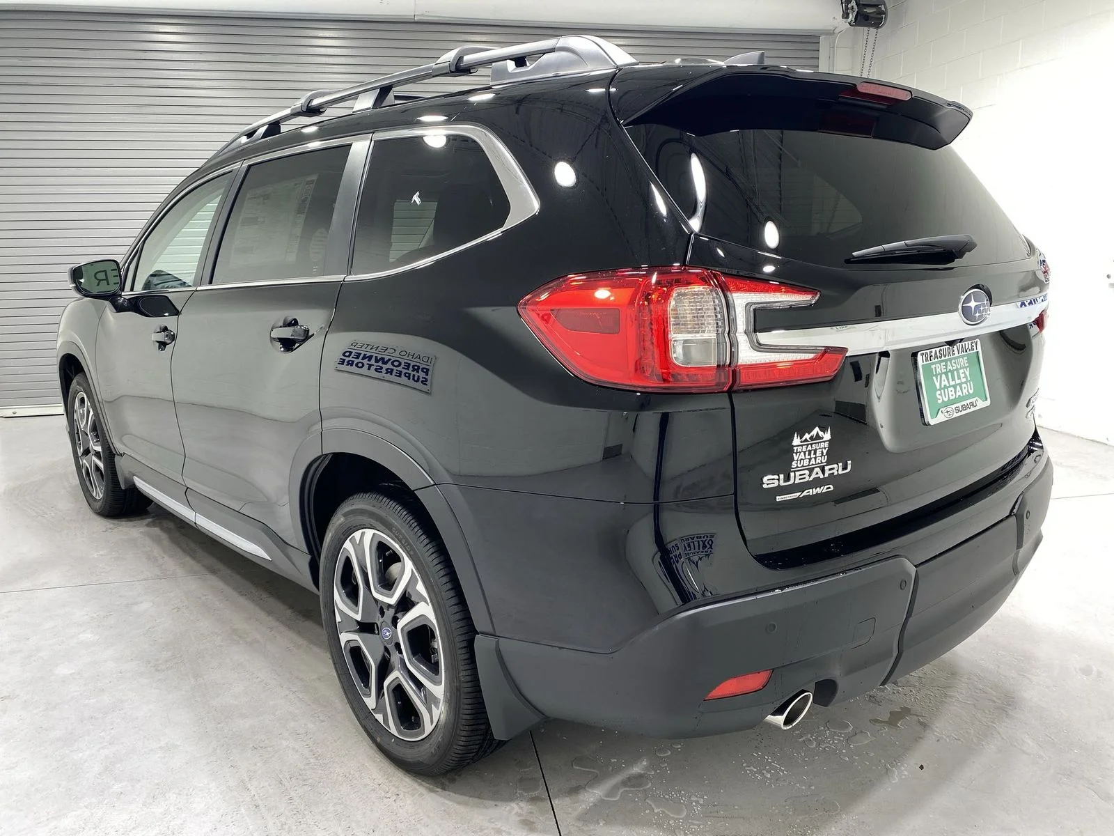 New 2026 CRYSTAL BLACK SILICA Subaru Limited image 6