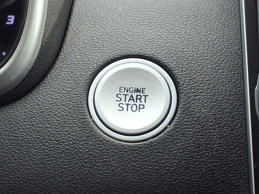 Certified Used 2024 Hampton Gray Hyundai SEL image 27