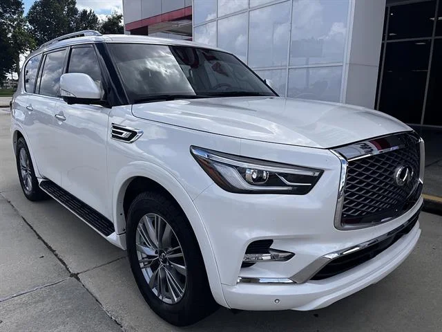 2021 INFINITI QX80's photo