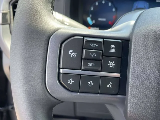 New 2026 Carbonized Gray Metallic Ford XLT image 34