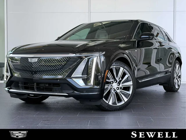 2025 Cadillac LYRIQ Luxury 3