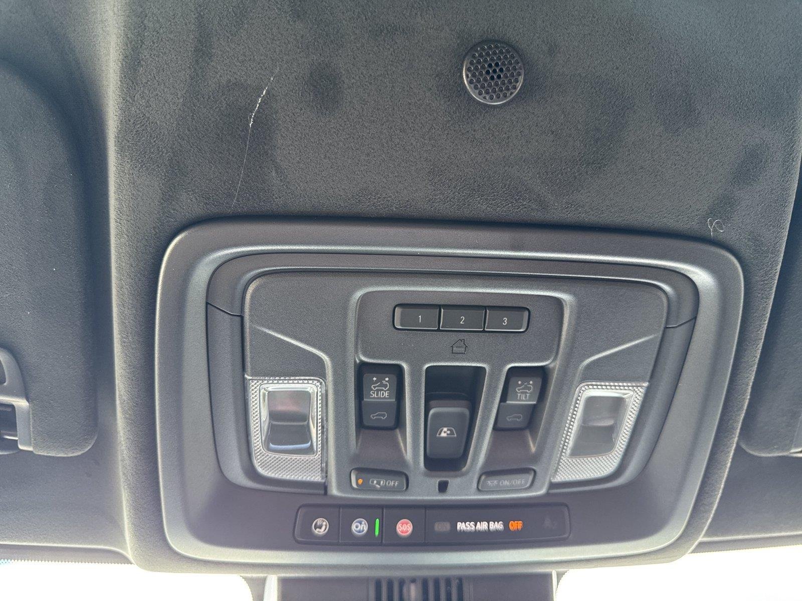 New 2026 Glacier White Tricoat GMC Denali Ultimate image 30