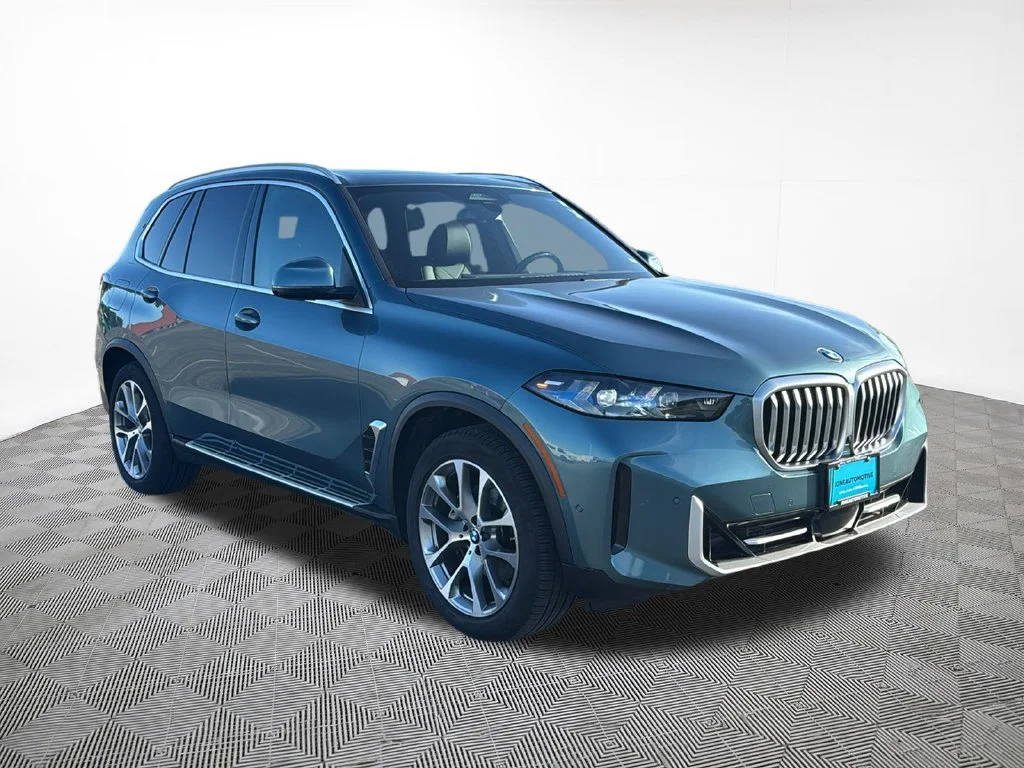 Used 2026 Blue BMW xDrive40i image 4