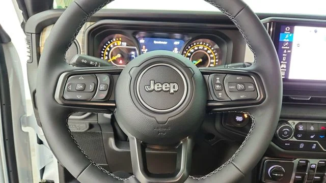 New 2026 Bright White Clear-Coat Exterior Paint Jeep 85th Anniversary Edition image 19