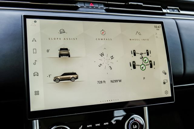 Used 2022 Fuji White Land Rover SE image 42