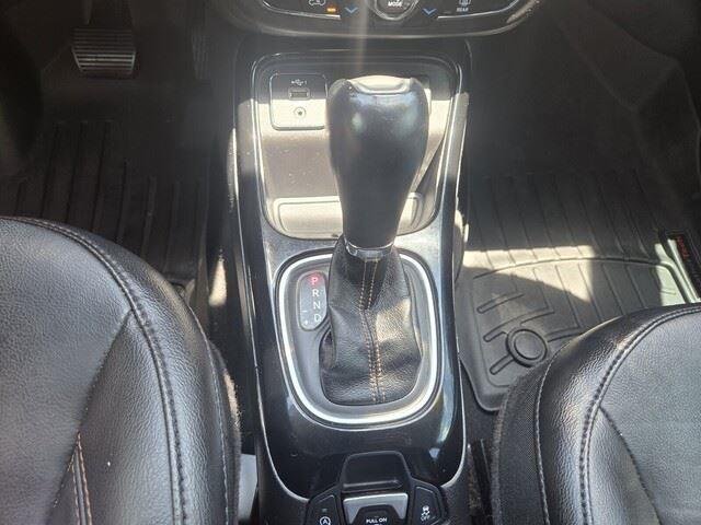 Used 2019 Granite Crystal Metallic Clearcoat Jeep Limited image 16