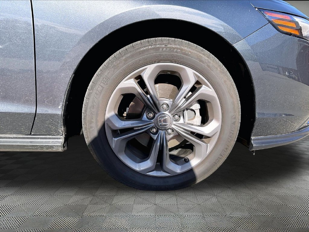 Used 2023 Gray Honda EX image 4