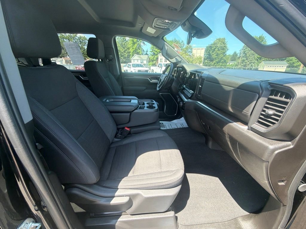 Used 2026 Black Chevrolet RST image 43