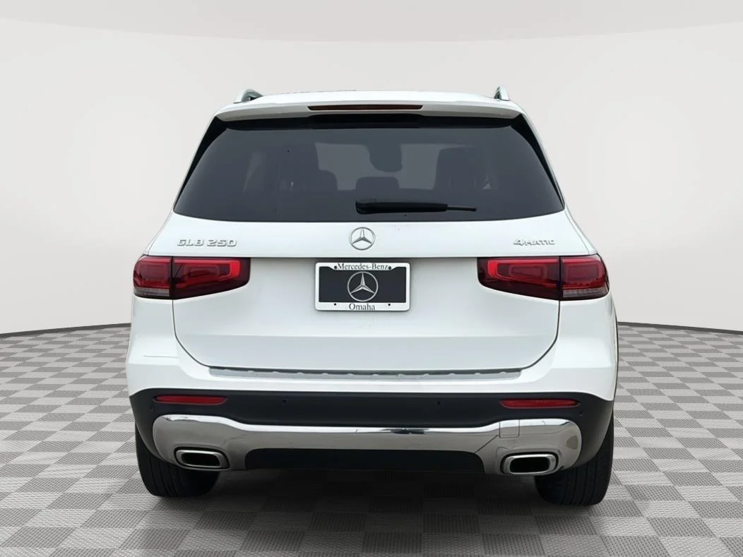 Used 2020 Polar White Mercedes-Benz GLB 250 image 6