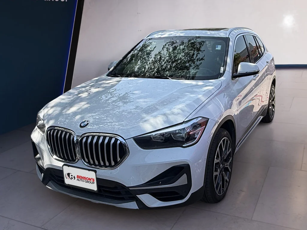 Used 2021 White BMW sDrive28i image 1