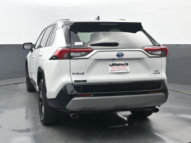 Used 2023 Wind Chill Pearl/Midnight Black Metallic Toyota XSE image 19