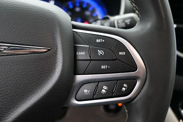 Used 2024 White Chrysler Touring L image 18