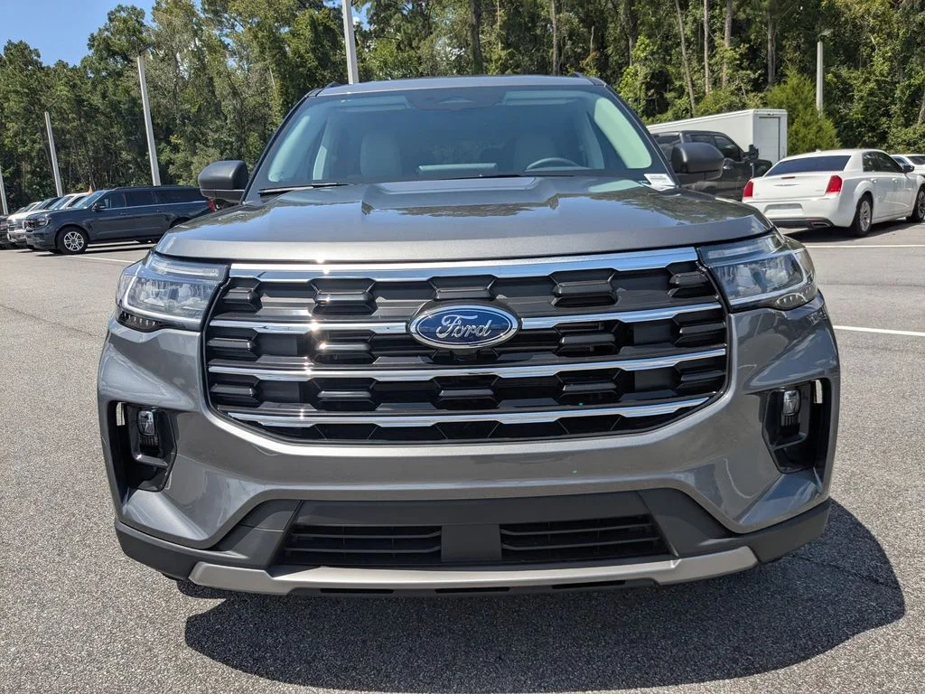 New 2026 Carbonized Gray Metallic Ford Active image 9