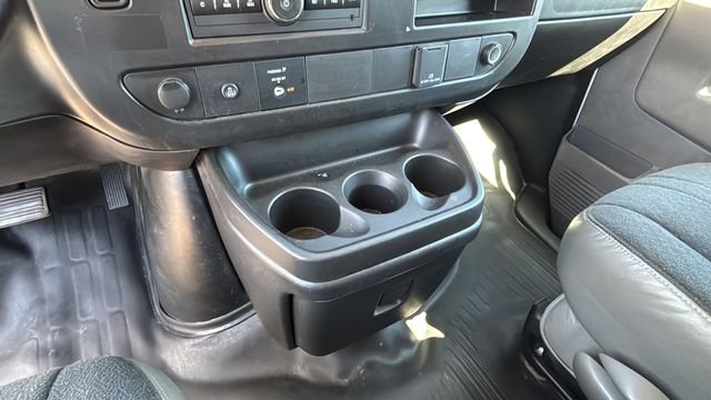 Used 2024 White GMC Work Van image 21