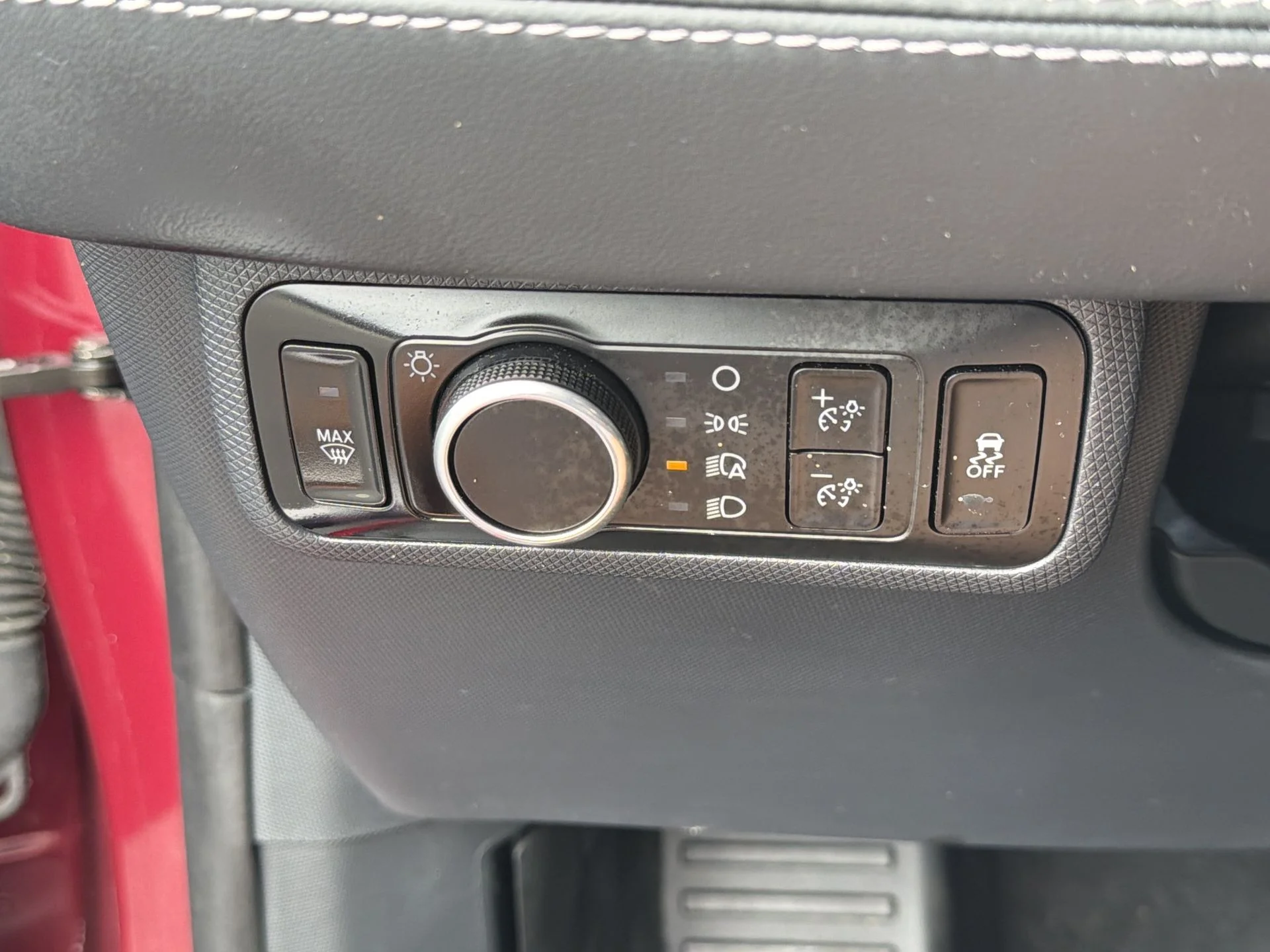 Certified Used 2025 Molten Ford Premium image 17