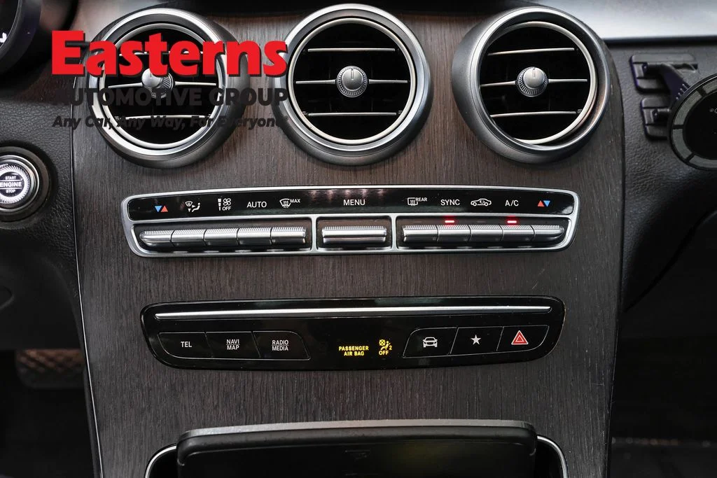 Used 2020 White Mercedes-Benz GLC 300 image 19