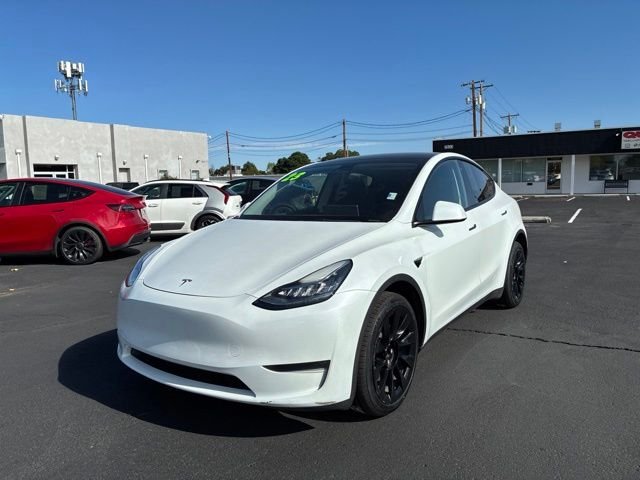 Used 2023  Tesla Long Range image 3