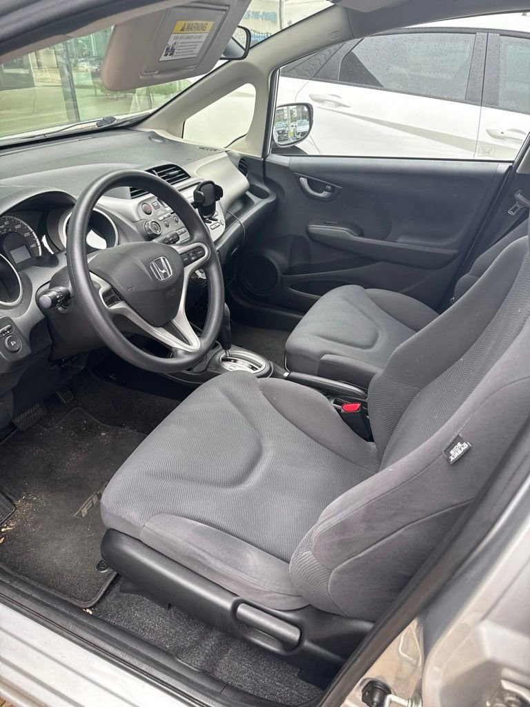 Used 2012 Alabaster Silver Metallic Honda Base image 3