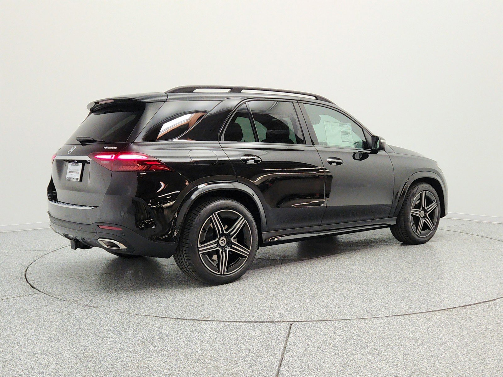 New 2026 Obsidian Black Metallic Mercedes-Benz GLE 580 4MATIC® SUV image 35