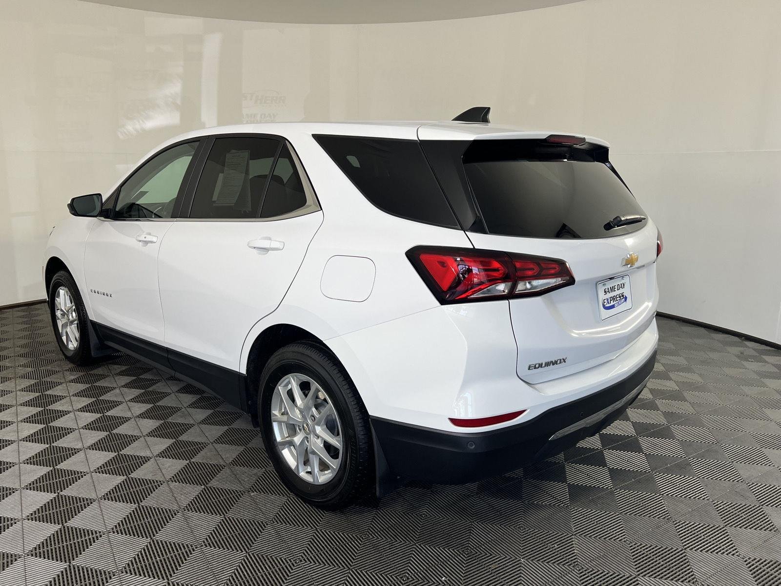 Used 2022 Summit White Chevrolet LT image 26