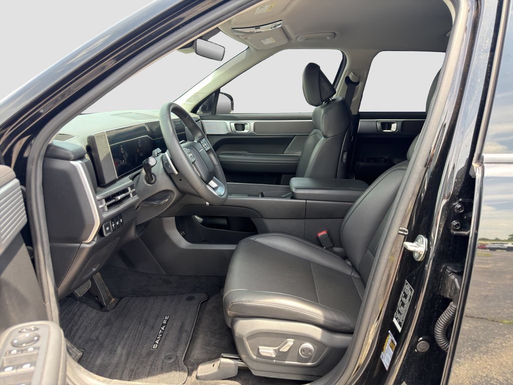 Used 2024 Black Hyundai SEL image 9