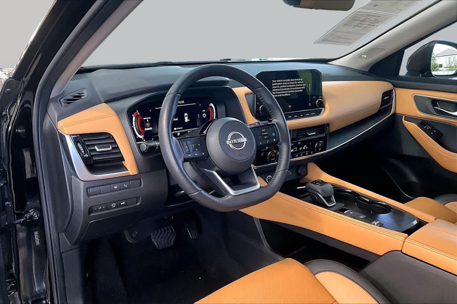 Used 2023 Super Black Nissan Platinum image 18