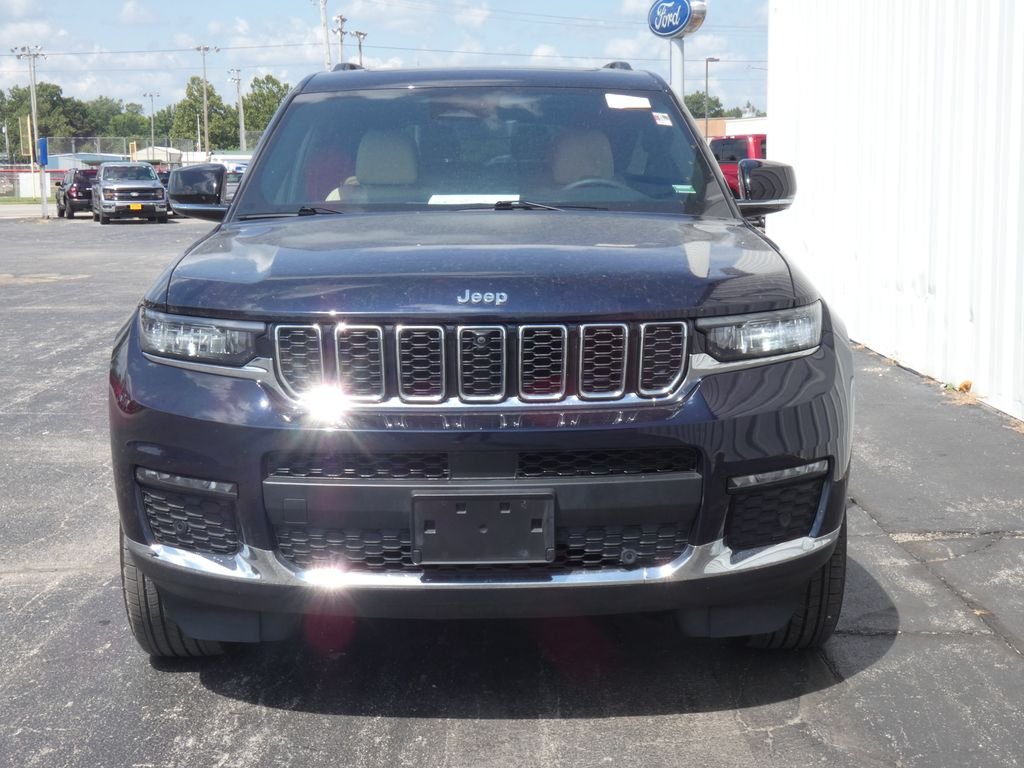 Used 2023 Black Jeep Limited image 4